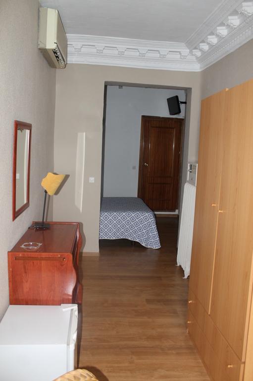 Hostal Trevinca 马德里 外观 照片