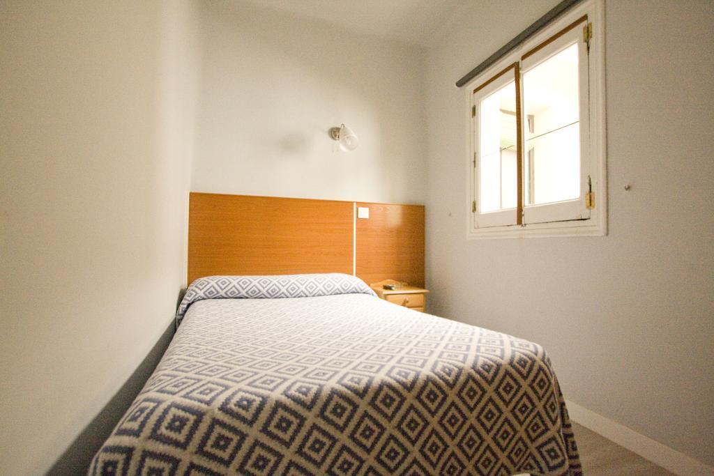 Hostal Trevinca 马德里 外观 照片