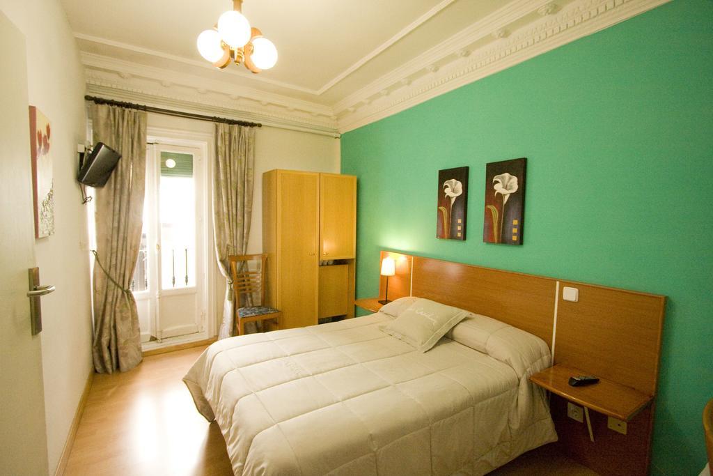 Hostal Trevinca 马德里 外观 照片