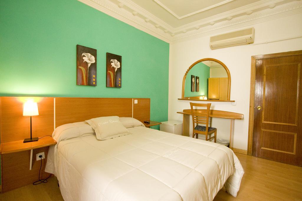 Hostal Trevinca 马德里 外观 照片