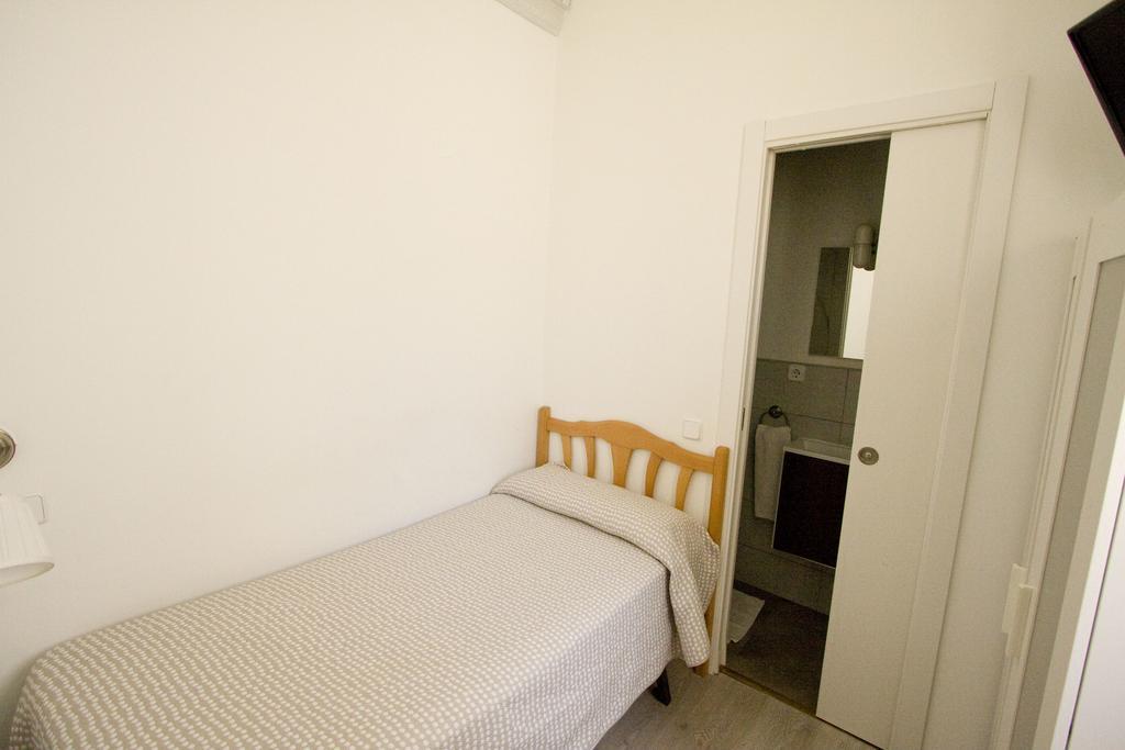 Hostal Trevinca 马德里 外观 照片