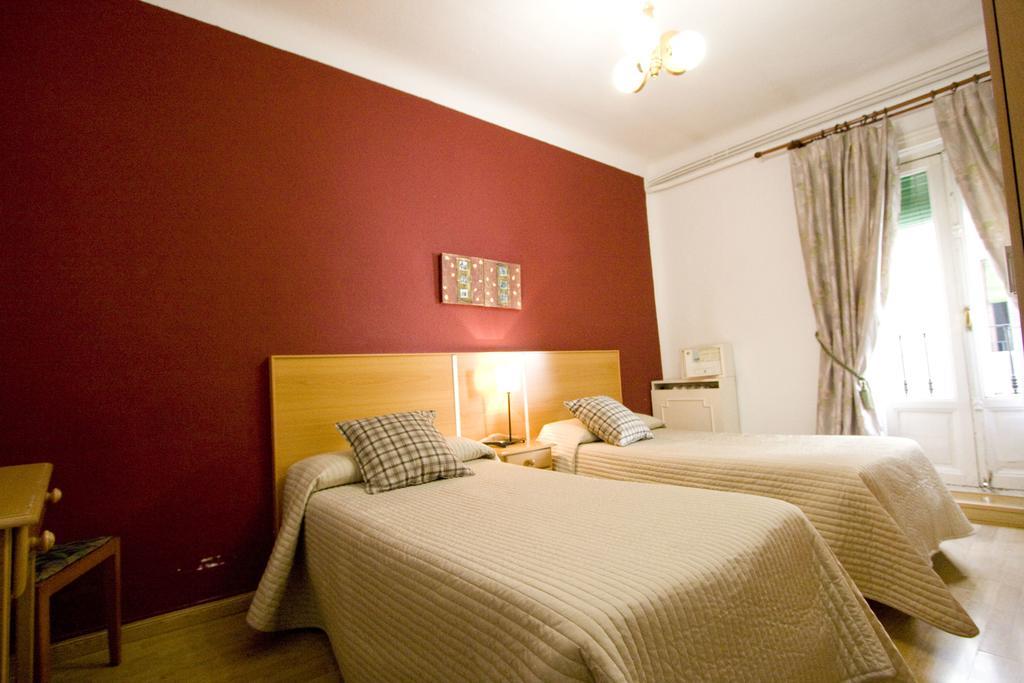 Hostal Trevinca 马德里 外观 照片