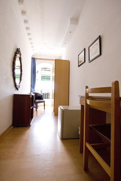 Hostal Trevinca 马德里 外观 照片