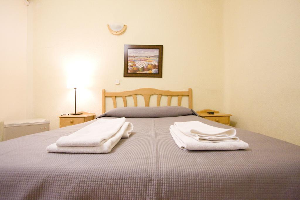 Hostal Trevinca 马德里 外观 照片