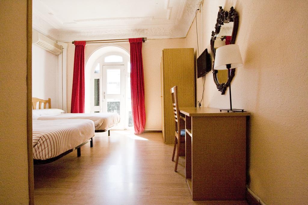 Hostal Trevinca 马德里 外观 照片