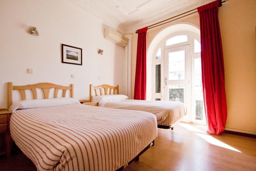 Hostal Trevinca 马德里 外观 照片