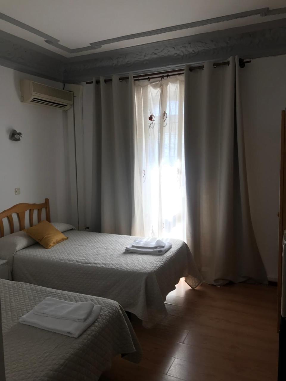 Hostal Trevinca 马德里 外观 照片